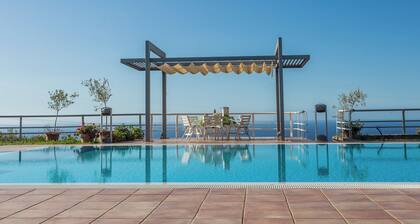 Villa Contura - A Private Oasis with Stunning Views, limited offer 20 % off !!!