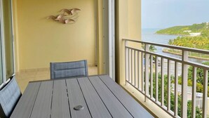 Unclassified image, 4 of 60, button - Ocean View in a central apartment w/ pool and gym (Fajardo)