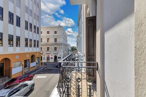 Suite Klasik, balkon, pemandangan taman | Pemandangan balkon