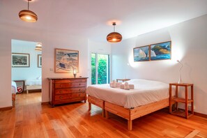 5 bedrooms, iron/ironing board, free WiFi, bed sheets - L'Oasis Bretonne - Charmante maison avec piscine (La Trinite-sur-Mer)