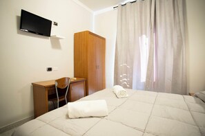 1 bedroom, laptop workspace, free WiFi