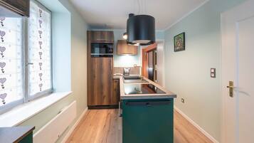 Réfrigérateur, micro-ondes, four, lave-vaisselle