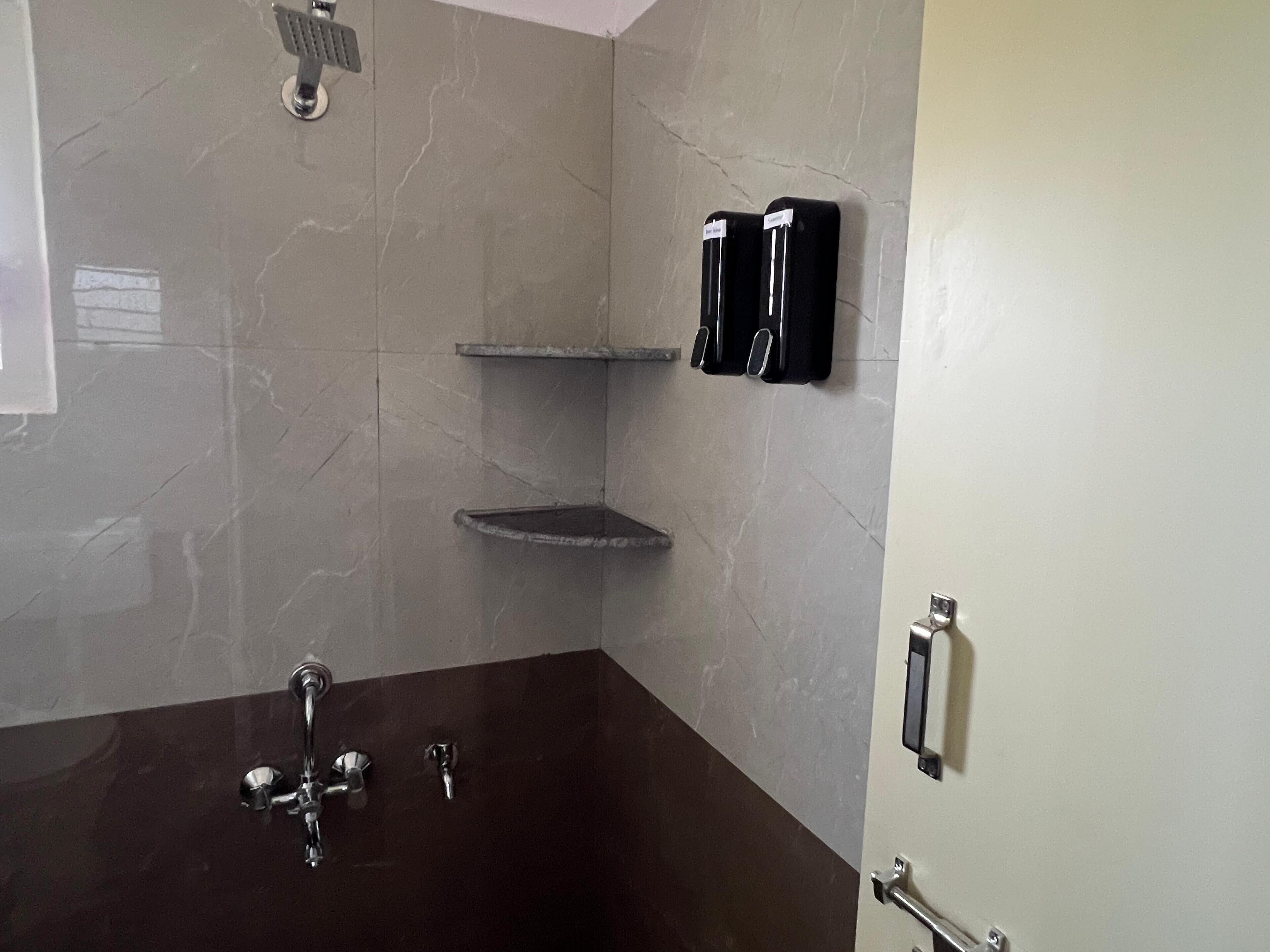 Apartment, 2 Bedrooms | Bathroom | Separate bathtub and shower, towels, soap, shampoo