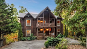 Interior - Grand View by Avantstay 56-guest Retreat Panoramic Views, Hot Tubs, Game Room & Theater Seasonal Outdoor Pool Near Dollywood, Gatlinburg (Sevierville)