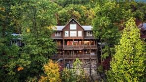 House (1 Bedroom) | Interior - 56-guest Retreat Panoramic Views, Hot Tubs, Game Room & Theater Seasonal Outdoor Pool Near Dollywood, Gatlinburg (Sevierville)
