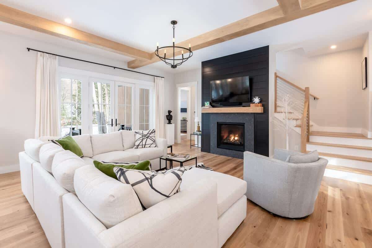 TV, fireplace, offices