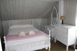 3 bedrooms, free WiFi, bed sheets