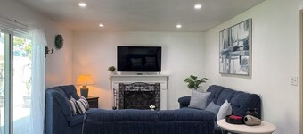 Spacious 4-bedroom house in charming Oxnard