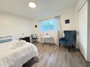 4 Schlafzimmer, Bügeleisen/Bügelbrett, WLAN, Bettwäsche