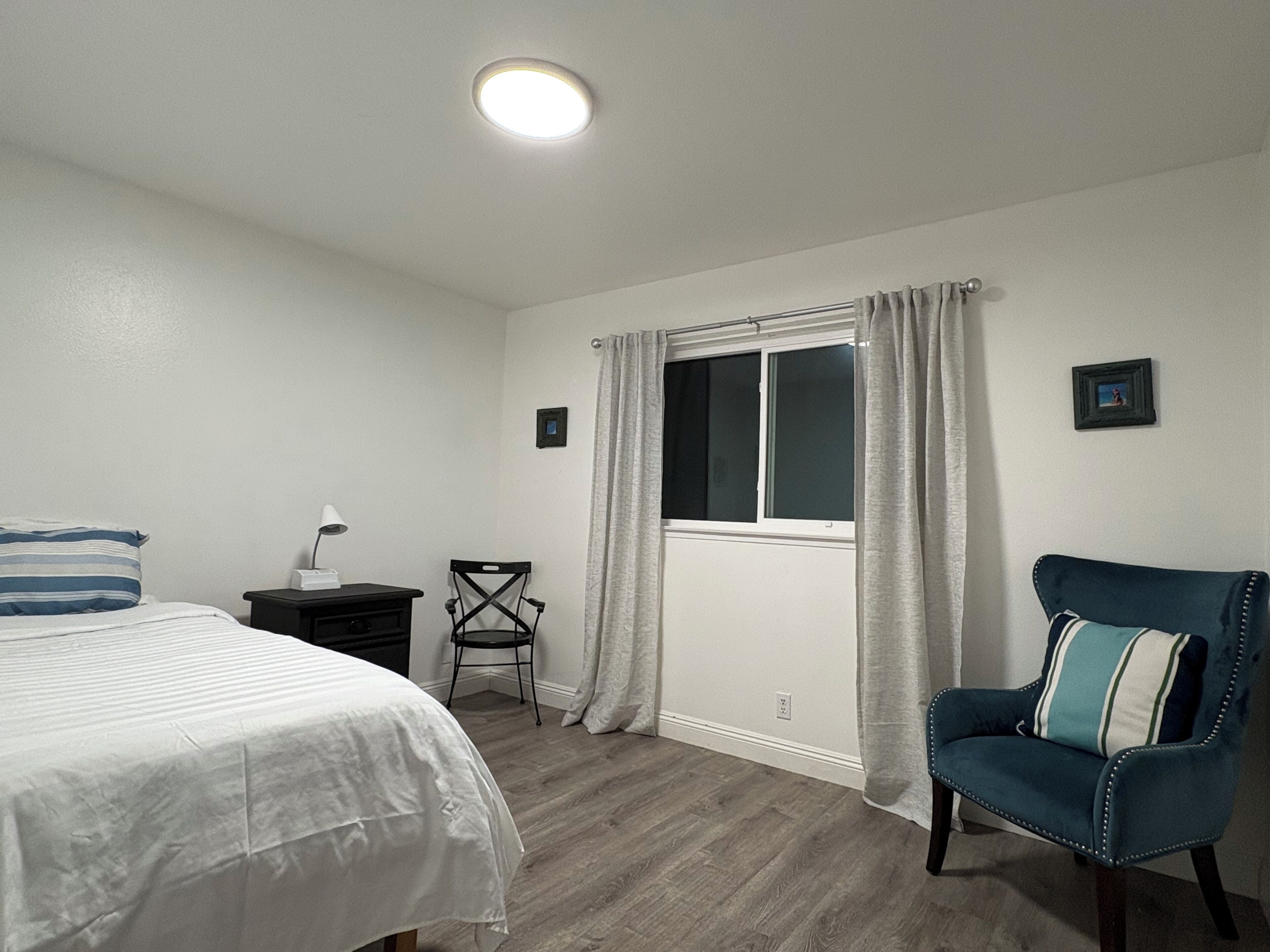 4 chambres, fer et planche à repasser, Wi-Fi, draps fournis