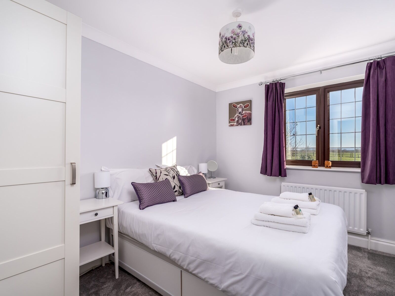 4 bedrooms, iron/ironing board, WiFi (free), bed sheets