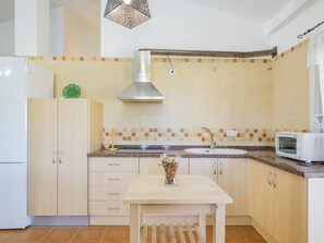 Fridge, microwave, coffee/tea maker, electric kettle