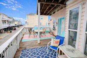 Property grounds - Spacious 5 Bedroom Beach House- Walking Distance to the BEACH (Myrtle Beach)