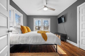 3 chambres, fer et planche à repasser, Wi-Fi, draps fournis