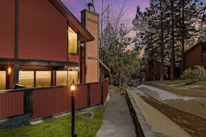 Property grounds - Summit Slope Side + Steps 2 Slopes! (Big Bear Lake)