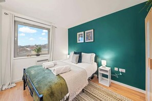 2 bedrooms, iron/ironing board, travel cot, WiFi - Alaska Apartment, Greenwich (Greater London)