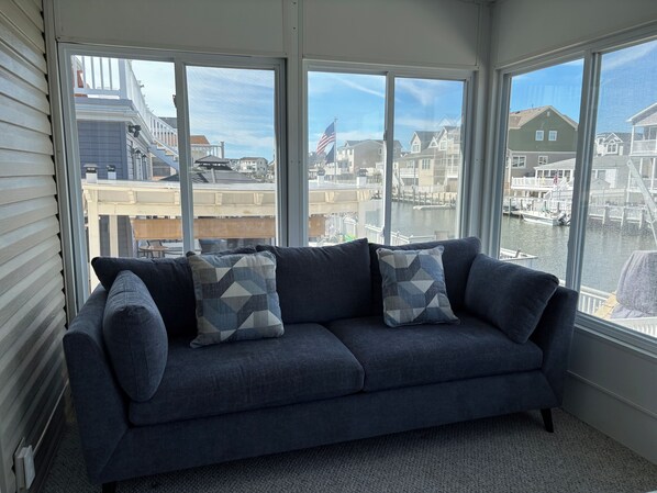 Smart TV, fireplace, foosball