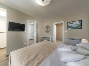 6 Schlafzimmer, Internetzugang, Bettwäsche