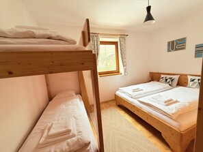 1 bedroom, internet, bed sheets