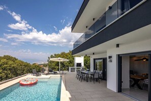 A heated pool - Villa Aris with heated pool & Seaview (Kostrena (Kvarner))