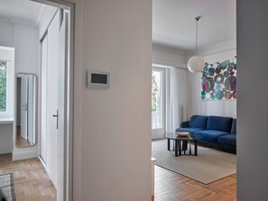 Interior - Anaktora Gardens Apt (Athina)