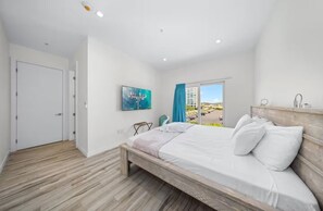 2 bedrooms, iron/ironing board, free WiFi, bed sheets