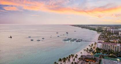 Palm Beach Aruba - Prime Location - Free parking!