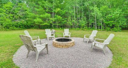 Remote & Peaceful Getaway w/ Games in Eckerman