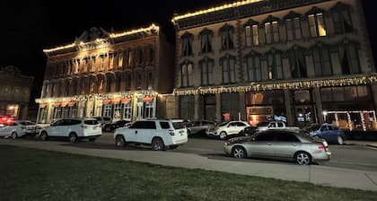 Historic Plaza Hotel