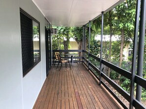 Outdoor dining - Space and tranquillity at Red Door Cottage (Cooktown)