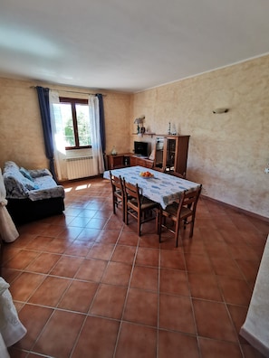 Smart TV, books - [Location Cefalù] Independent villa with garden (Sicilia)