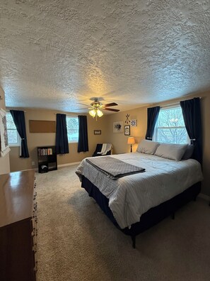 3 soverom, skrivebord, wi-fi og sengetøy