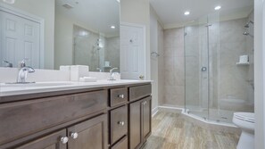 Shower, hair dryer, towels, soap - 2 Bedroom Villa--Free Golf, Tennis--Pools, Beach and the Fabulous Westin!! (Hilton Head Island)