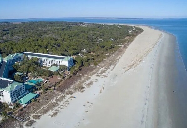 Solstolar och strandhanddukar