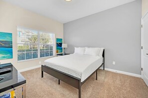 4 室のベッドルーム、アイロン / アイロン台、旅行用ベビーベッド、WiFi