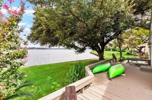 Property grounds - Quaint, Cozy, Lakefront Haven w/ Lily Pad, Kayaks, Firepit, and Wrap Around Deck (Montgomery)