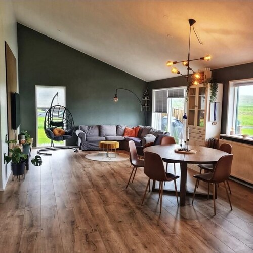 Spacious 4-bedroom house. Home away from home, perfect for families.