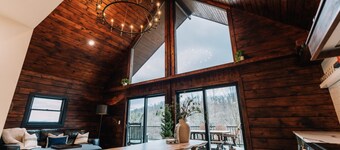 Log Cabin on 95-acres with 2 private lakes