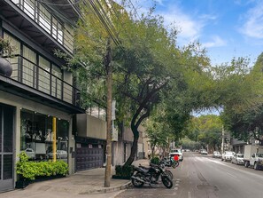 Room - Armonik Suites By Casanevo - Queen Bed Suite (Mexico City)