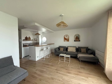 TV. Apartment Cosy Cergy