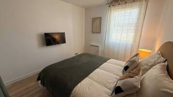 1 bedroom, WiFi, bed sheets