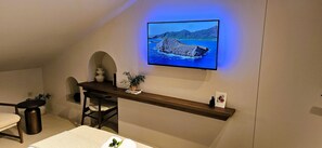 Minibar y caja de seguridad en la habitación 