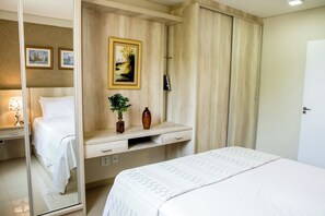 1 slaapkamer, een strijkplank/strijkijzer, gratis wifi, beddengoed