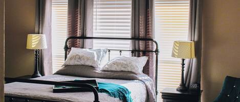 3 Schlafzimmer, Schreibtisch, Bügeleisen/Bügelbrett, WLAN