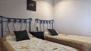 3 bedrooms, WiFi, bed sheets