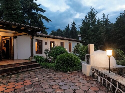 Country house 5 minutes from downtown Patzcuaro with spectacular view of the lake.