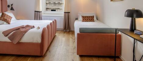 5 dormitorios, tabla de planchar con plancha, wifi y ropa de cama