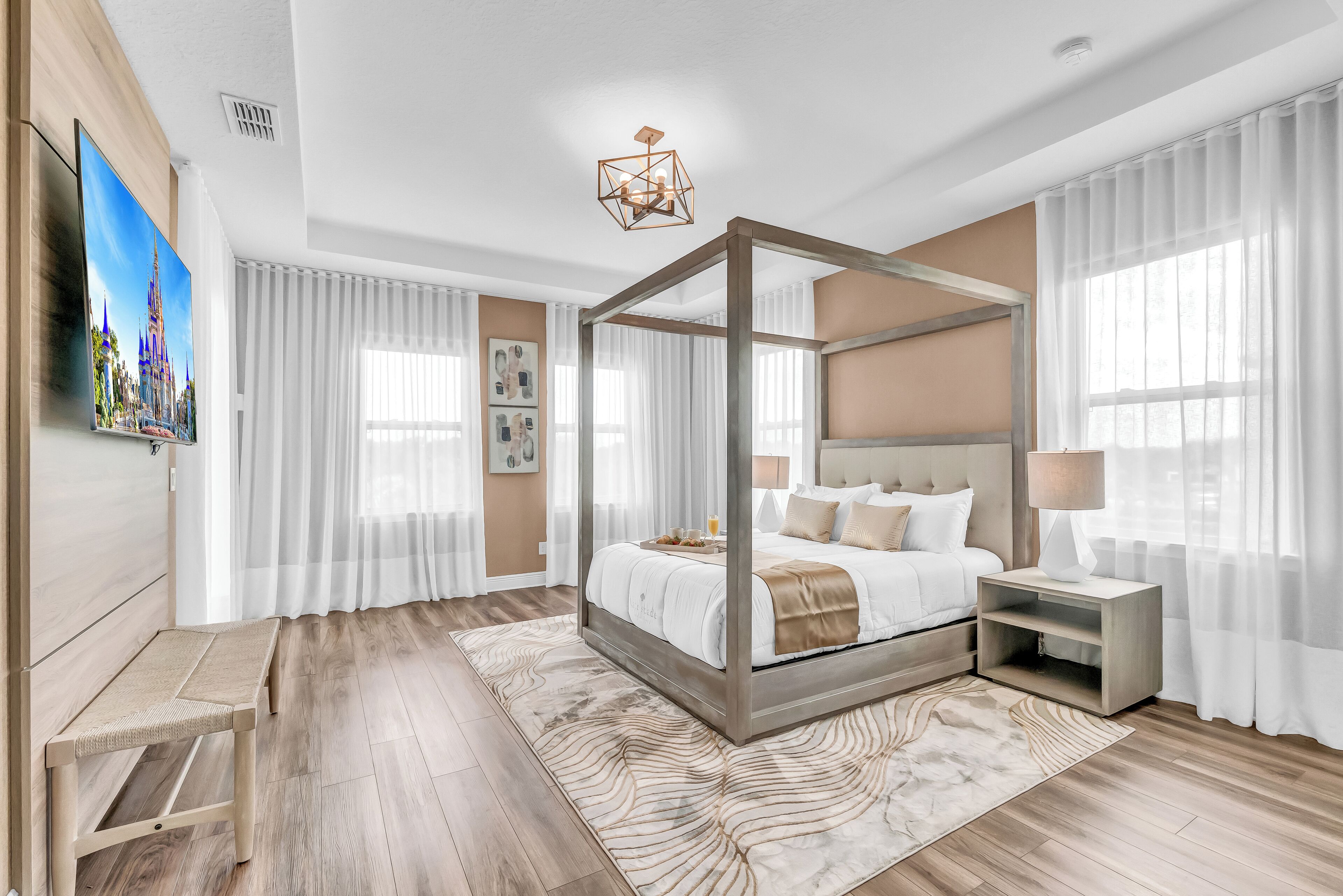 6 chambres, bureau, fer et planche à repasser, lit parapluie