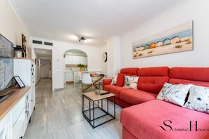 TV - 50 Meters from the Beach, 1 Bedroom with Parking REF013 (Torremolinos)