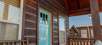 Lazy Lake Days • Fast Wifi • Roku TV • Free Firewood